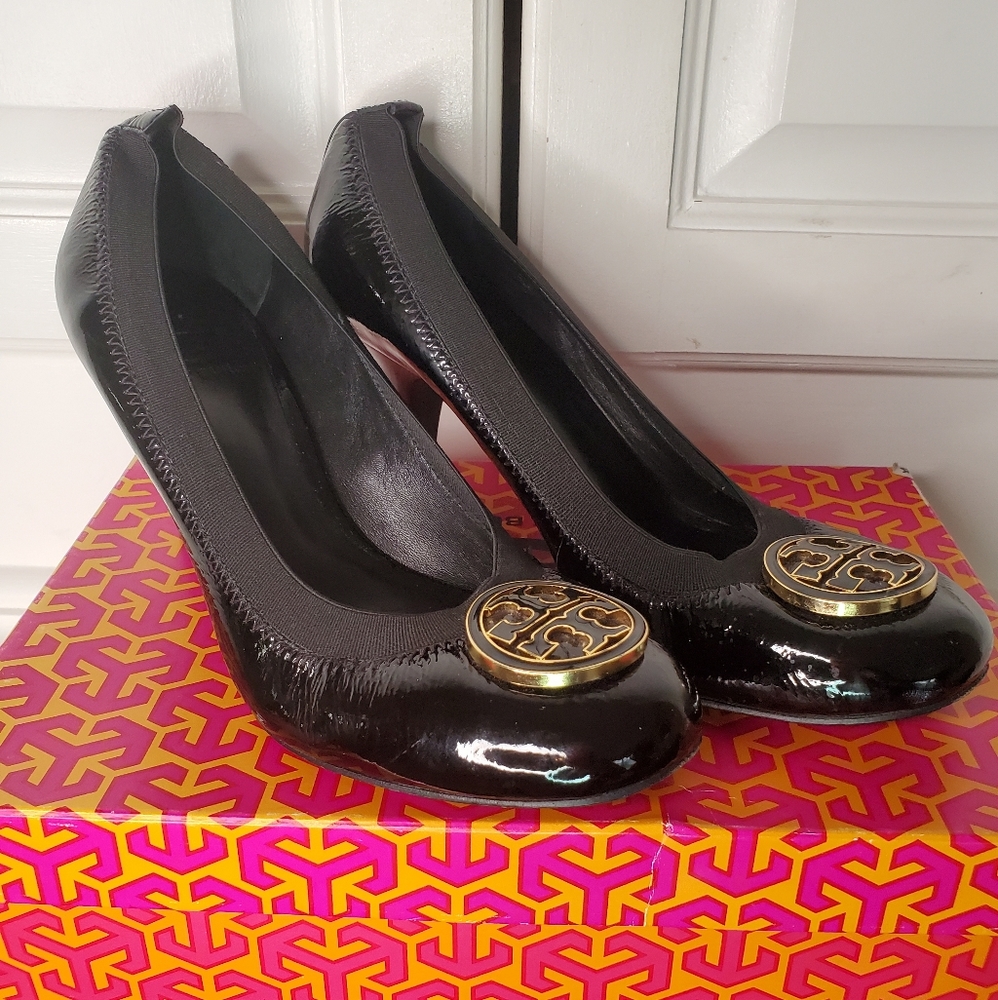 TORY BURCH PATENT LEATHER HEELS